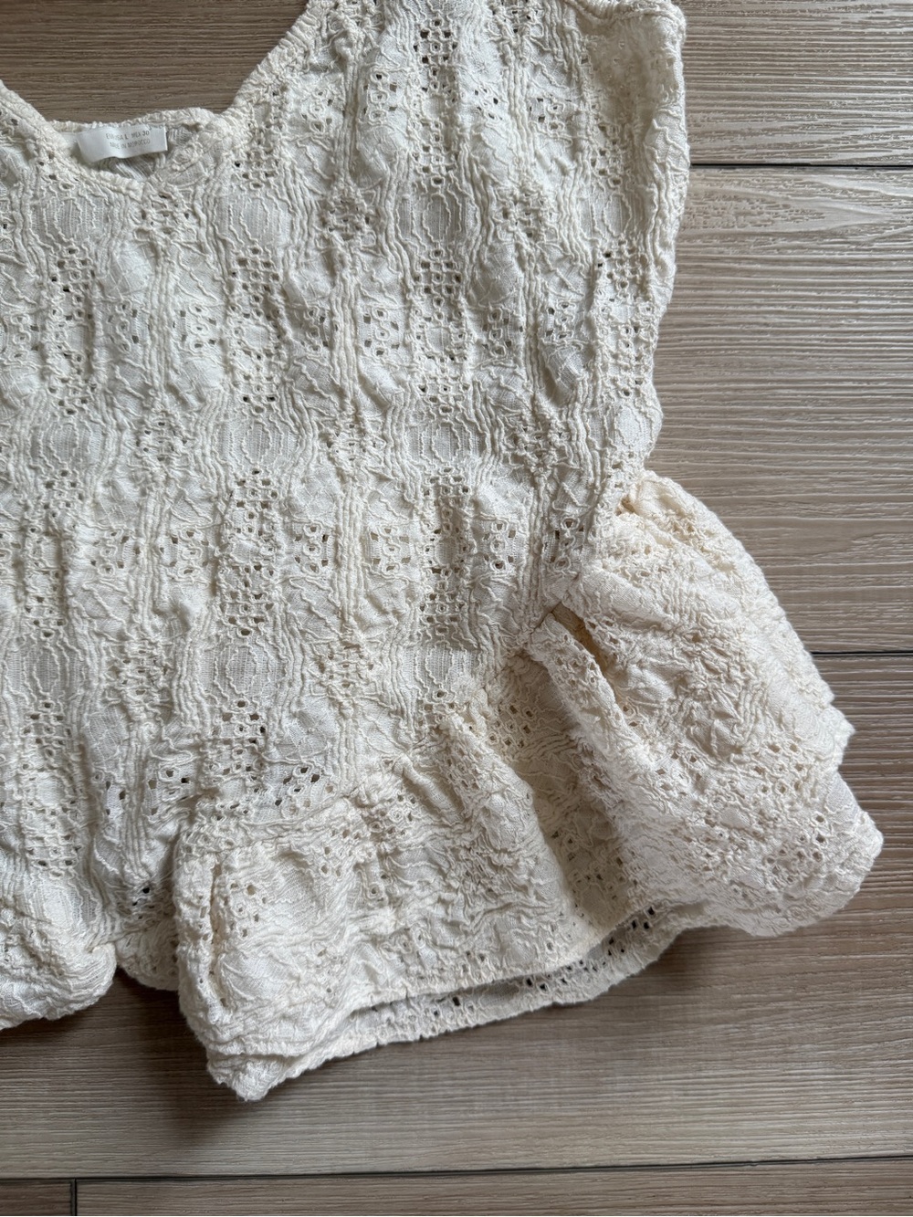 Zara Eyelet Ruffle Tank Fairy Large - Picture 4 of 12